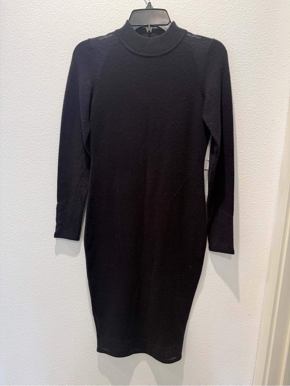 Elie Tahar long sleeve 100% Cashmere dress in plum color, NWOT, XS